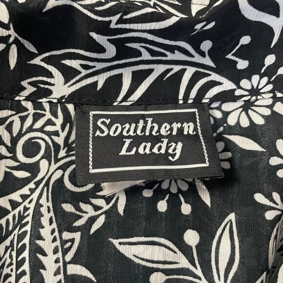 Casual Top Plus Size 18 Black White Floral Button Up Short Sleeve Boho Tropical - Picture 9 of 12